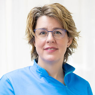 Dr. Breiter Mónika | Fogszakorvos